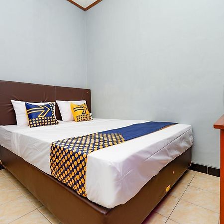 Spot On 2821 Griya Kawula Syariah Hotel Solo Kültér fotó