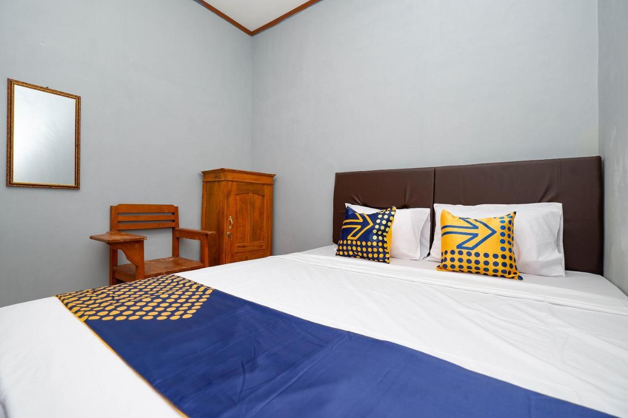Spot On 2821 Griya Kawula Syariah Hotel Solo Kültér fotó