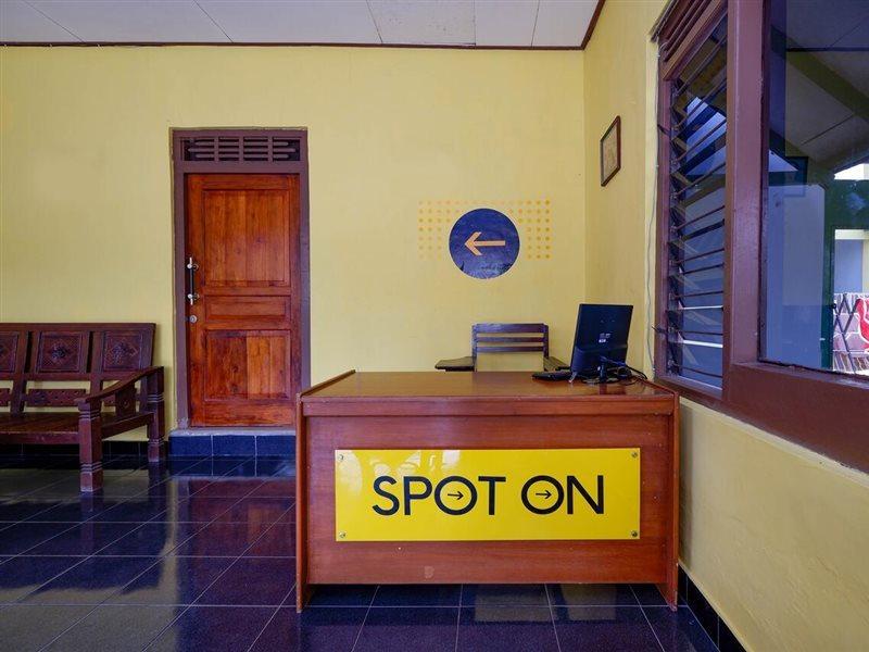 Spot On 2821 Griya Kawula Syariah Hotel Solo Kültér fotó