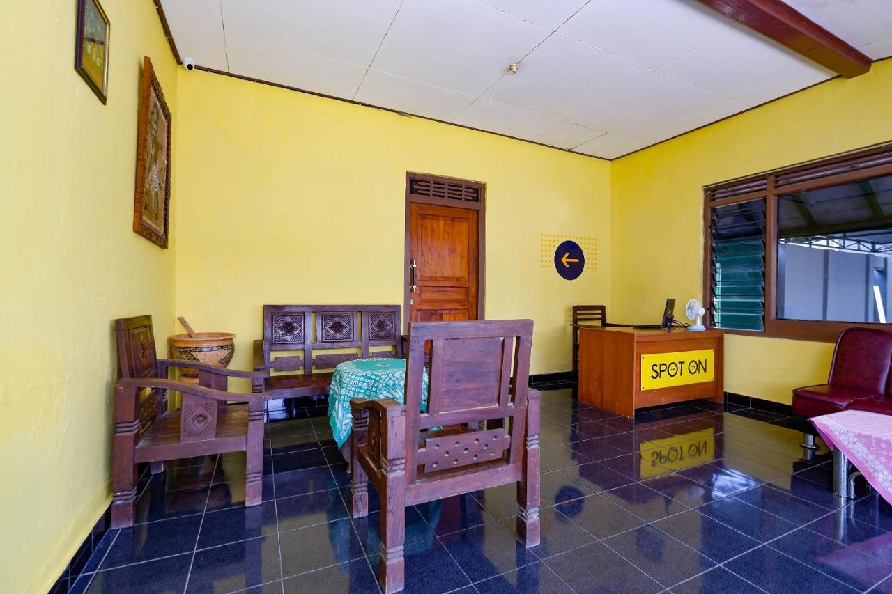 Spot On 2821 Griya Kawula Syariah Hotel Solo Kültér fotó