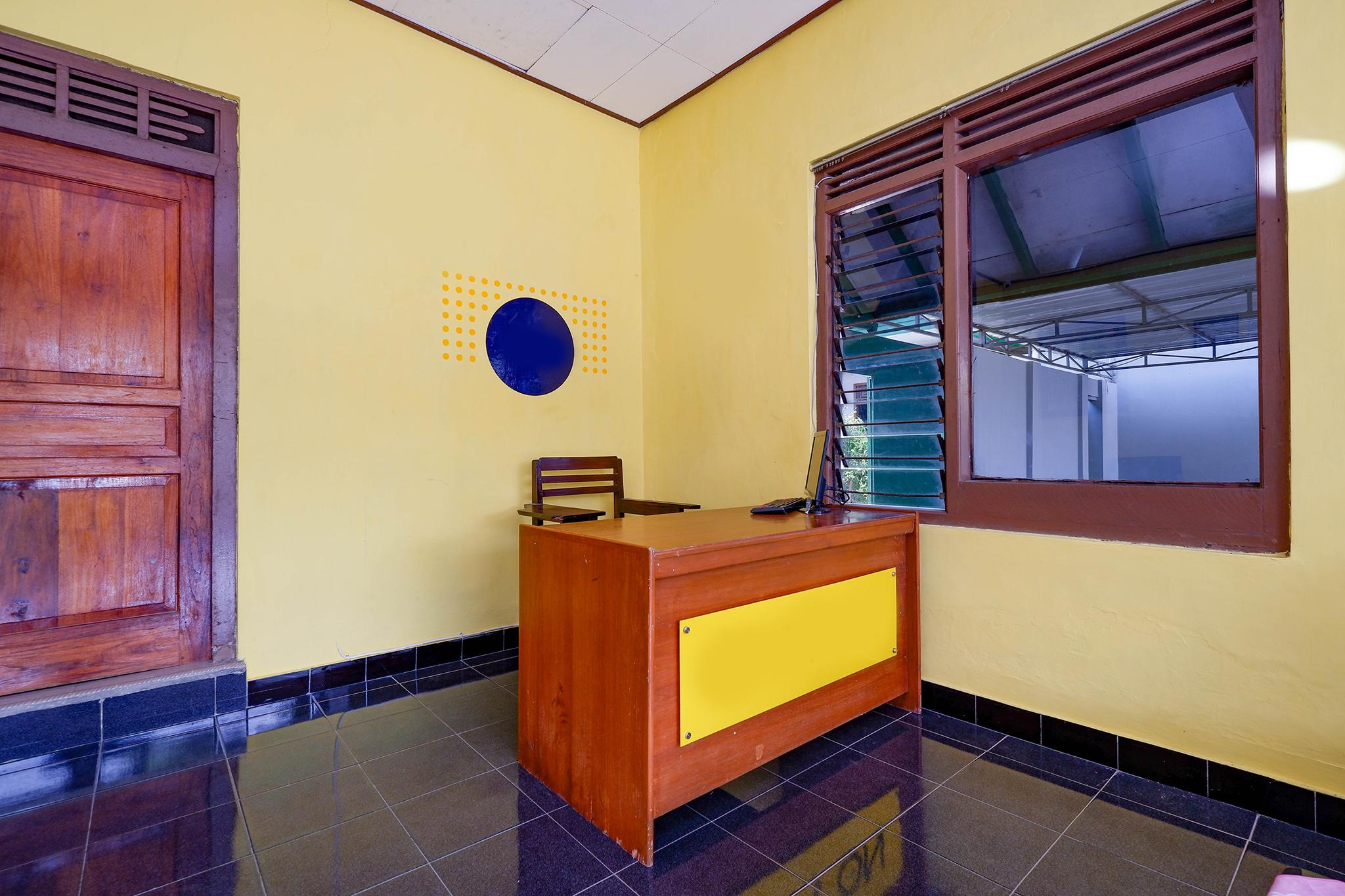 Spot On 2821 Griya Kawula Syariah Hotel Solo Kültér fotó