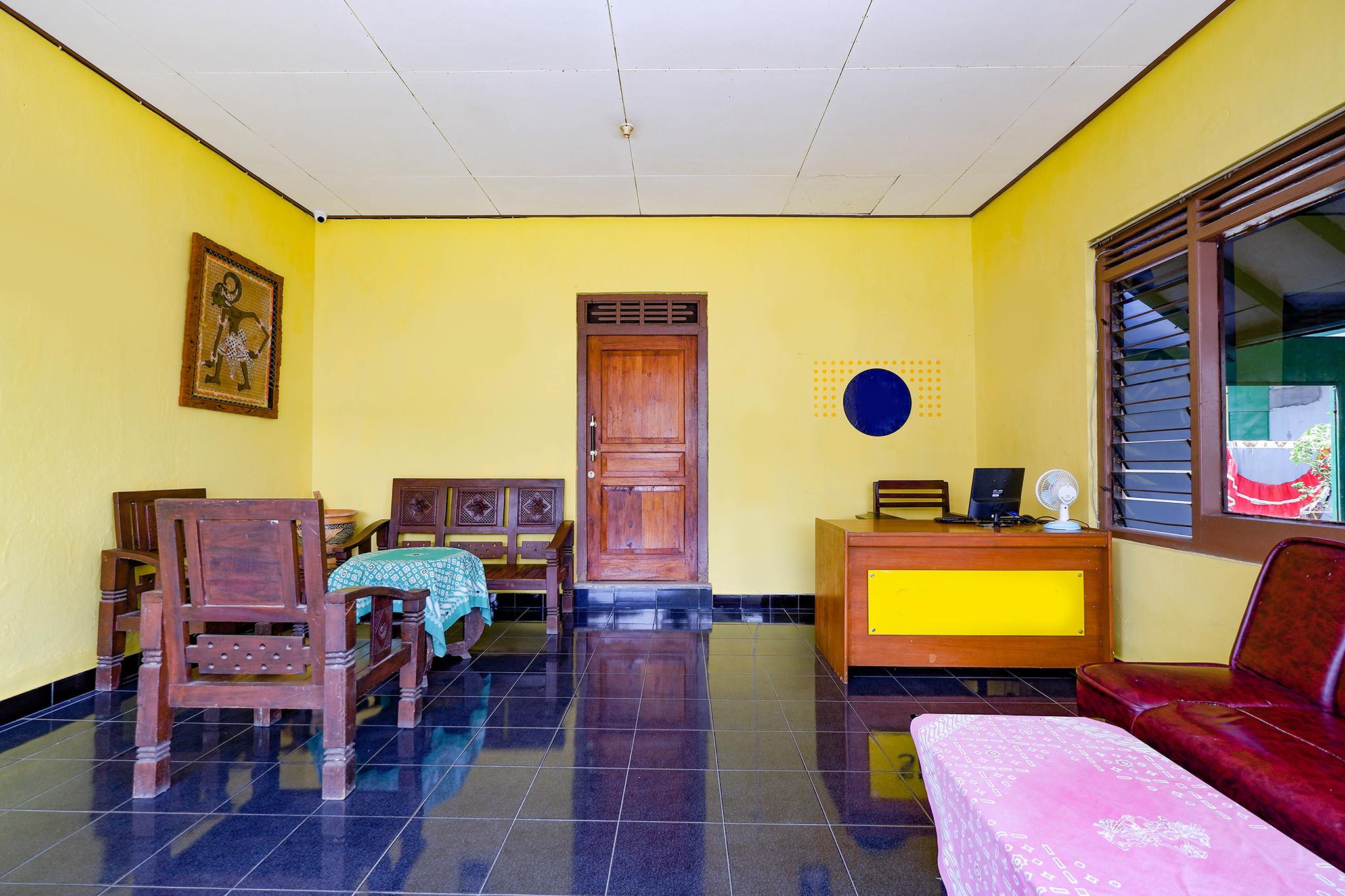 Spot On 2821 Griya Kawula Syariah Hotel Solo Kültér fotó